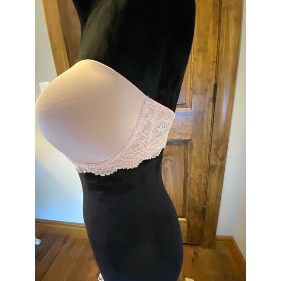 Victoria Secret  Bra Nude Strapless Size 32DDD Underwire with Lace Overlay Sexy! - Picture 4 of 10
